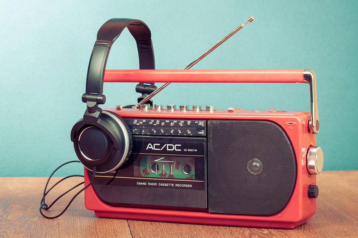 Tuyệt Chiêu Viết Kịch Bản Quảng Cáo Radio 30 Giây "Thôi Miên" Thính Giả