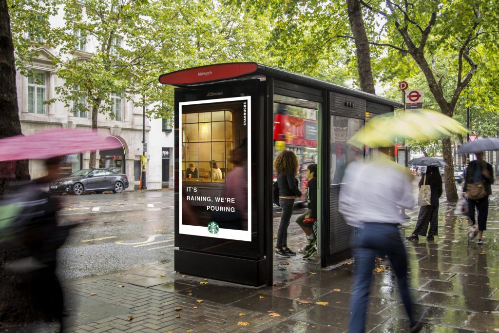 Dynamic DOOH & AI Camera tại sân bay: Đo lường chính xác lưu lượng khách VIP tiếp cận biển bảng kỹ thuật số